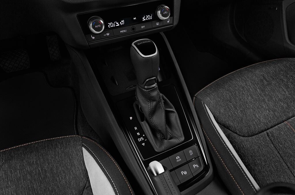 Skoda Kamiq (Baujahr 2020) Style 5 Türen Schalthebel