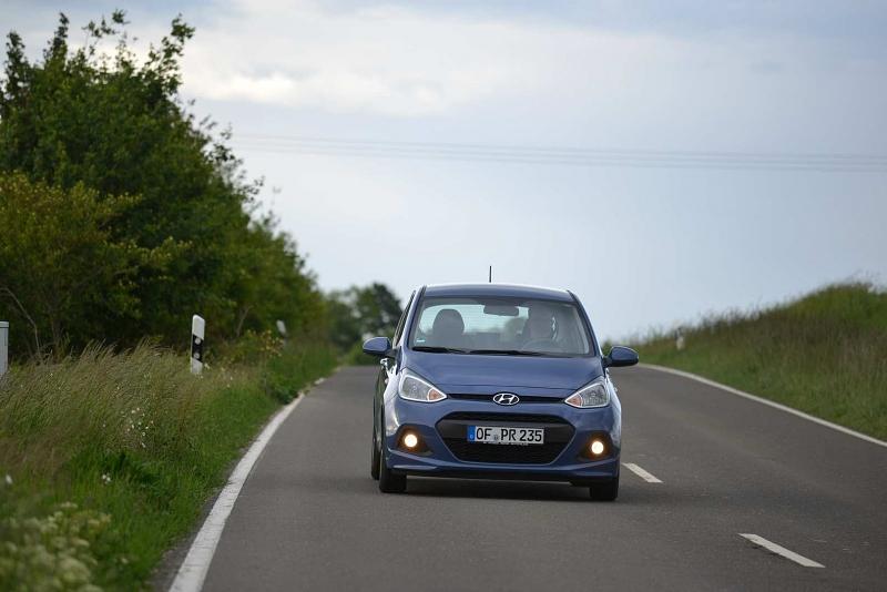 Der Hyundai i10 1.0 LPG fährt mit Benzin und Autogas.