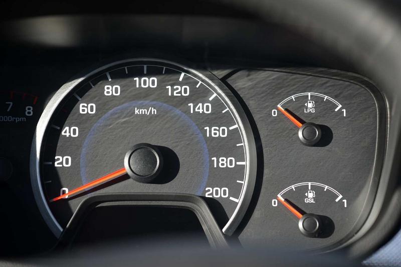 Über dem Tankanzeiger für Benzin findet sich nun ein LPG-Anzeiger.