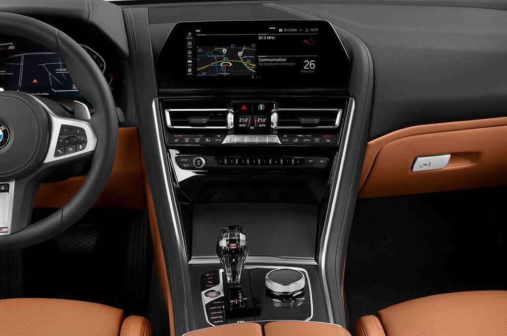 BMW 8 Series Gran Coupe (Baujahr 2019) Basis 4 Türen Mittelkonsole