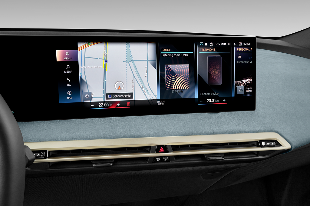 BMW iX (Baujahr 2022) Base 5 Türen Mittelkonsole
