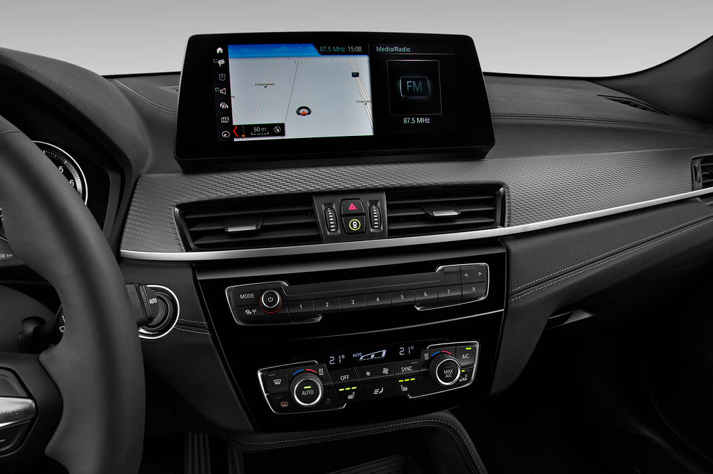 BMW X2 Plug-in-Hybrid (Baujahr 2020) M Sport X 5 Türen Mittelkonsole