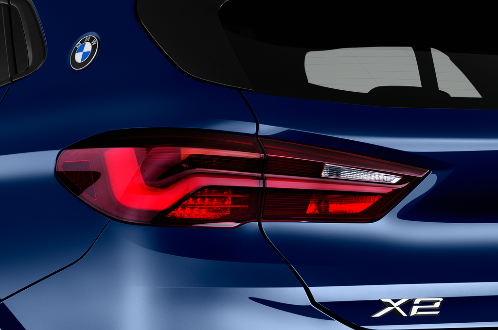 BMW X2 Plug-in-Hybrid (Baujahr 2020) M Sport X 5 Türen Rücklicht