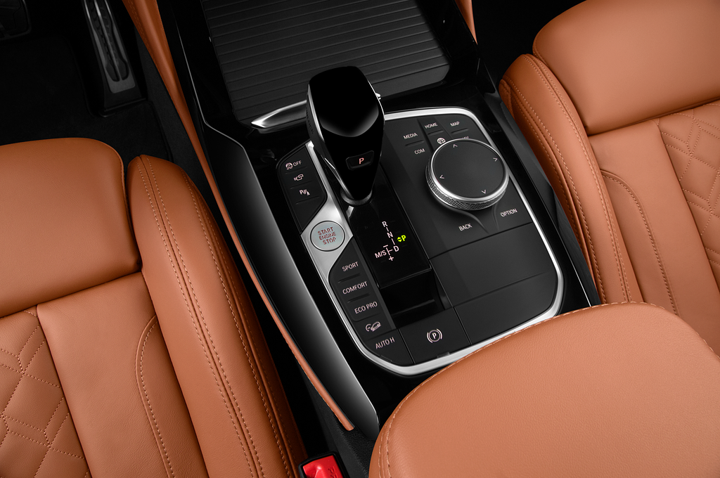 BMW X4 (Baujahr 2022) - 5 Türen Schalthebel