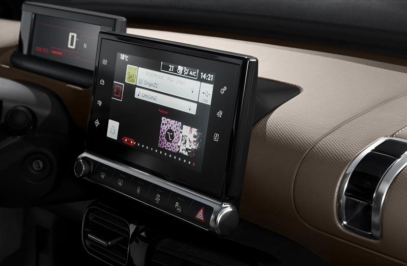 Der Touchscreen ist sieben Zoll groß.
