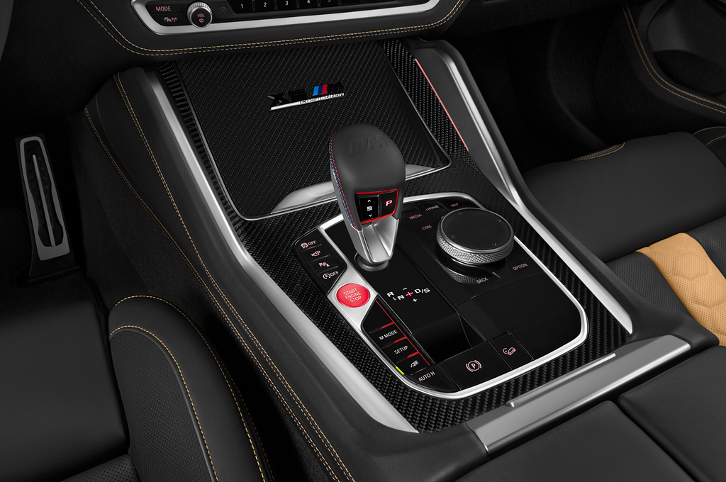 BMW X6 M (Baujahr 2020) Competition 5 Türen Schalthebel