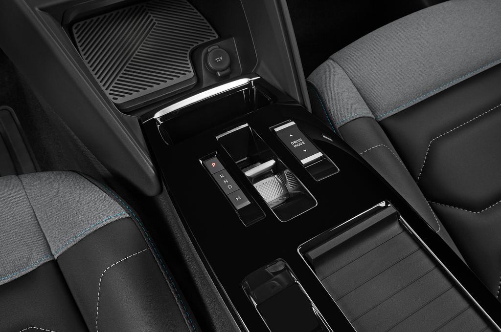Citroen C4 (Baujahr 2021) Feel Pack 5 Türen Schalthebel