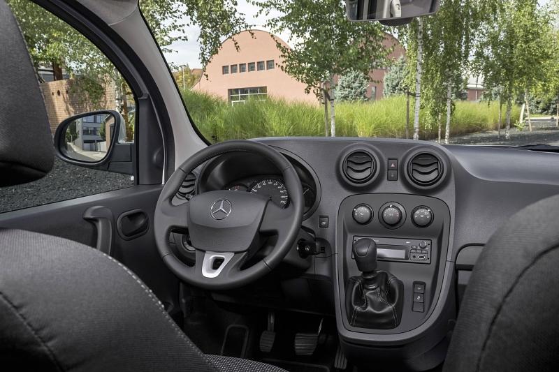 Typisch Mercedes Benz? Das Citan Cockpit mit viel Hartplastik