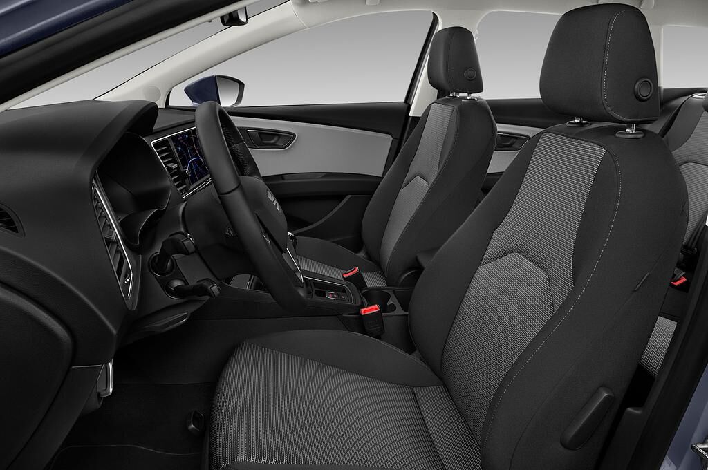 SEAT Leon ST (Baujahr 2018) Style 5 Türen Vordersitze