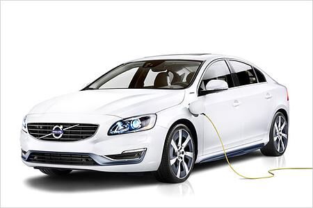 Volvo S60L PPHEV: An der Steckdose aufladbar