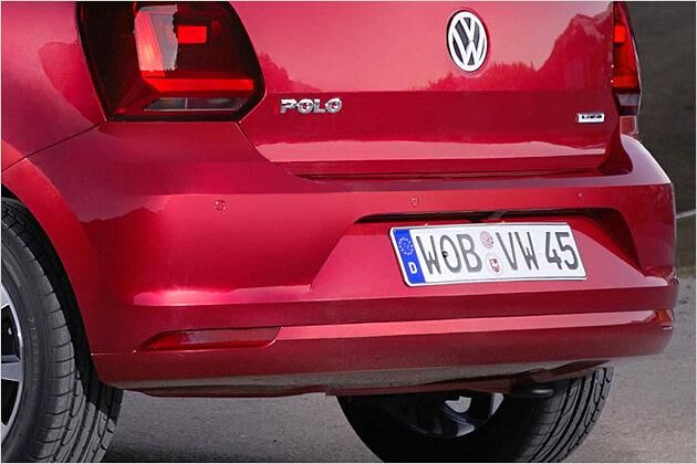 Das geänderte Polo-Heck ist auch am größeren Kennzeichenausschnitt erkennbar