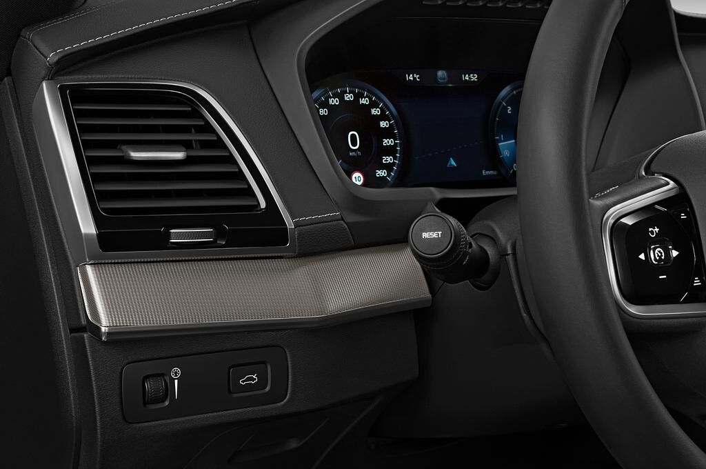 Volvo XC90 (Baujahr 2020) R-Design 5 Türen Lüftung