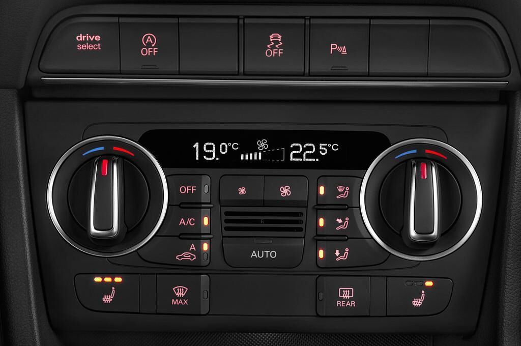 Audi Q3 (Baujahr 2015) Sport 5 Türen Temperatur und Klimaanlage