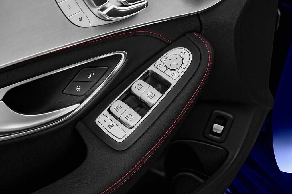 Mercedes C Class Break (Baujahr 2020) 43 AMG 5 Türen Bedienungselemente Tür