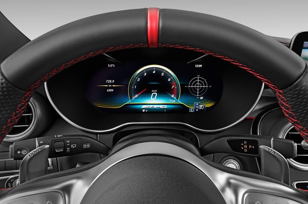 Mercedes C Class Break (Baujahr 2020) 43 AMG 5 Türen Tacho und Fahrerinstrumente