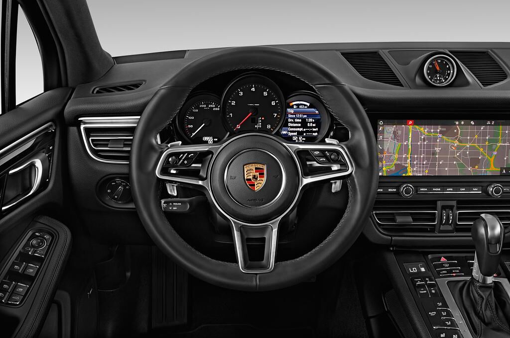 Porsche Macan (Baujahr 2019) - 5 Türen Lenkrad