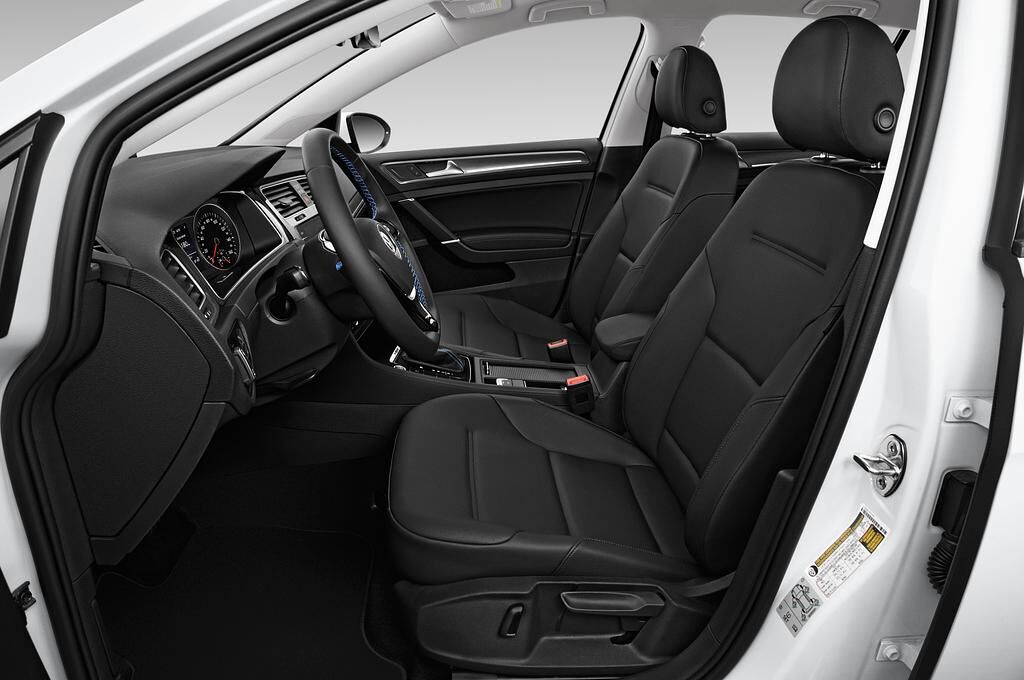 Volkswagen e-Golf (Baujahr 2019) - 5 Türen Vordersitze