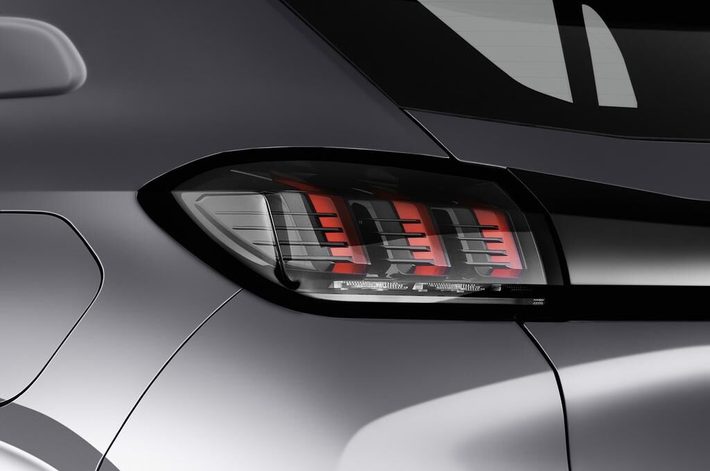 Peugeot 208 (Baujahr 2020) Allure 5 Türen Rücklicht