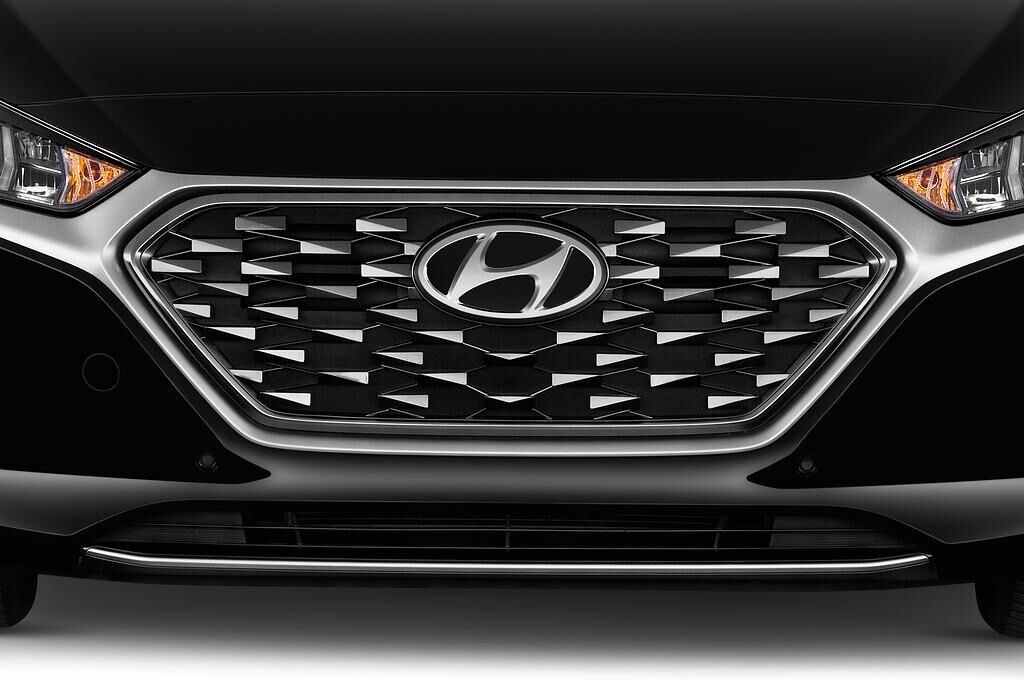 Hyundai Ioniq Hybrid (Baujahr 2020) - 5 Türen Kühlergrill und Scheinwerfer