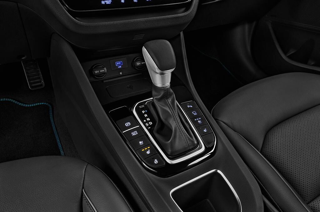 Hyundai Ioniq Hybrid (Baujahr 2020) - 5 Türen Schalthebel