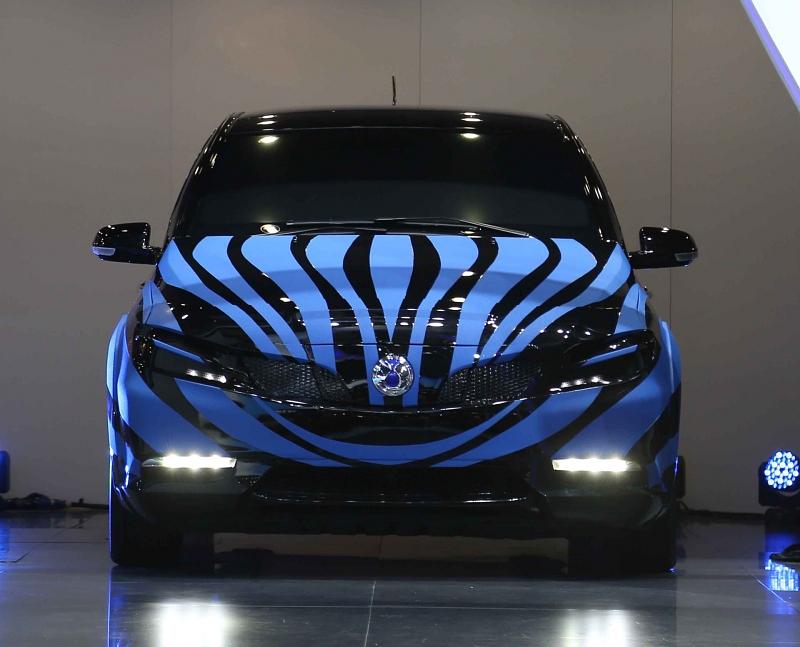 Denza Elektroauto von Daimler und BYD