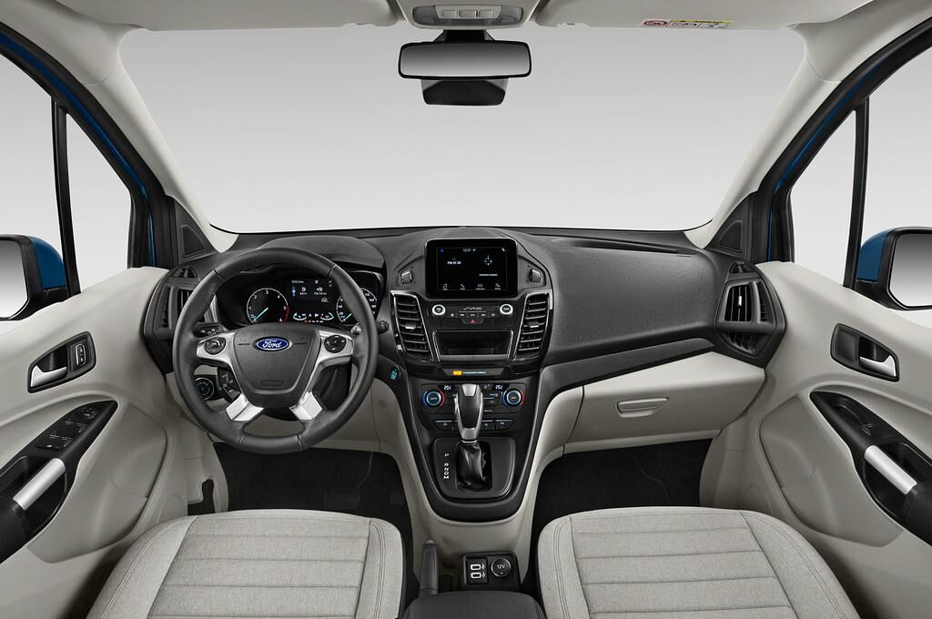 Ford Grand Tourneo Connect (Baujahr 2020) Titanium 5 Türen Cockpit und Innenraum