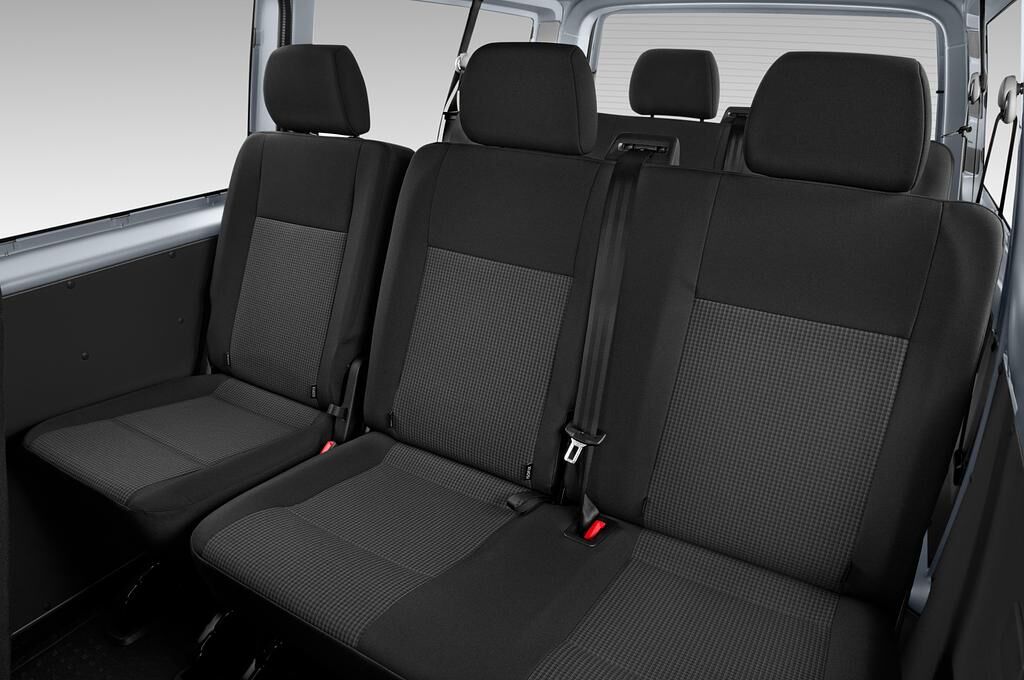Volkswagen Transporter Combi (Baujahr 2020) - 4 Türen Rücksitze
