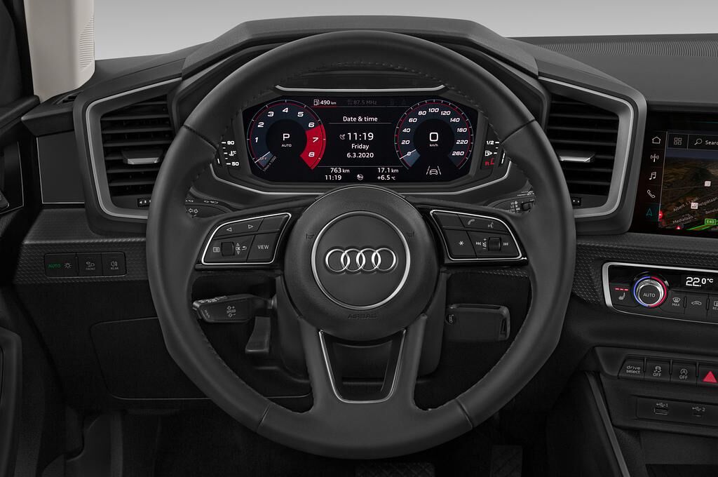 Audi A1 Citycarver (Baujahr 2020) Basis 5 Türen Lenkrad