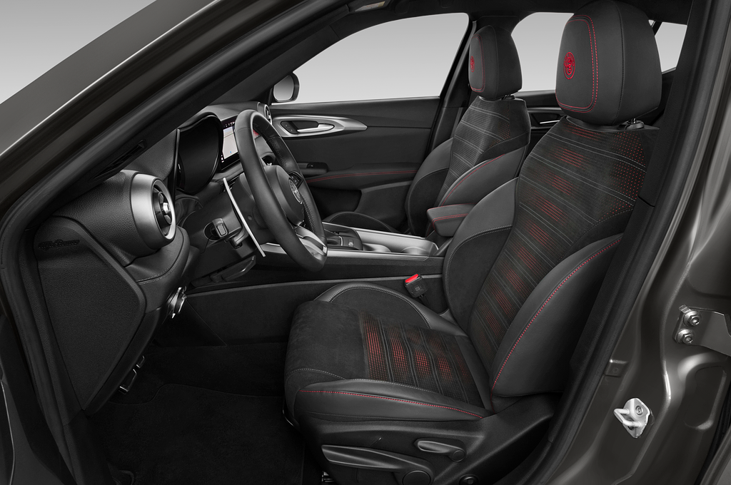 Alfa Romeo Tonale (Baujahr 2022) Edizione Speciale 5 Türen Vordersitze