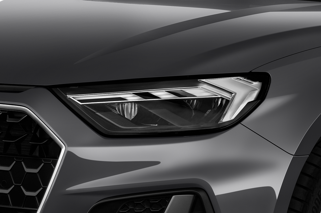 Audi A1 Sportback (Baujahr 2023) S Line 5 Türen Scheinwerfer