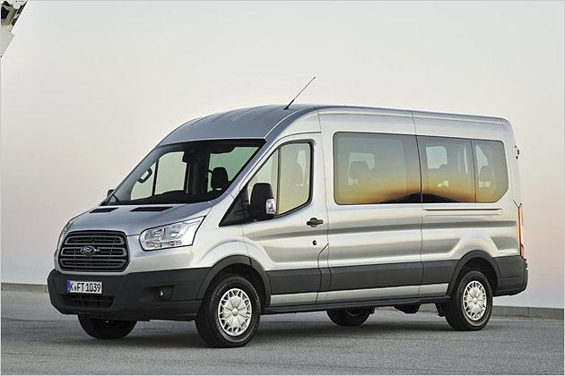 Der größte Nutz-Ford ist der Transit ohne Zusatzbezeichung. Hier zu sehen ist ein 15-Sitzer-Bus
