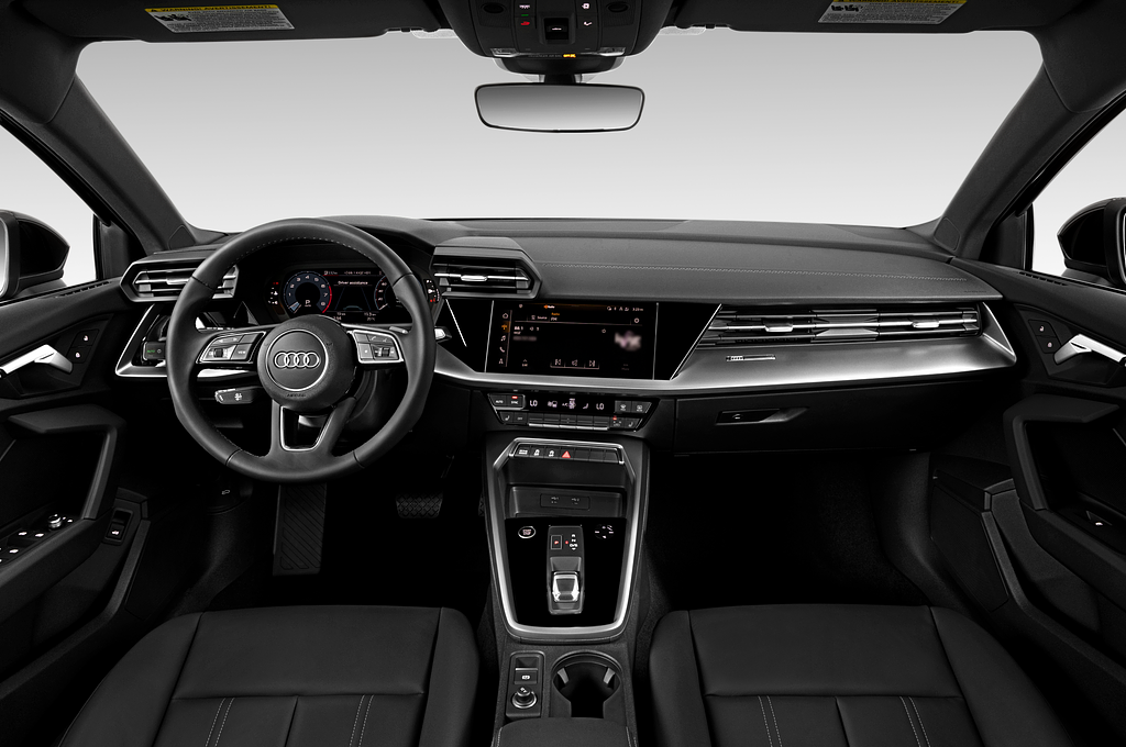 Audi A3 (Baujahr 2022) Advanced 4 Türen Cockpit und Innenraum