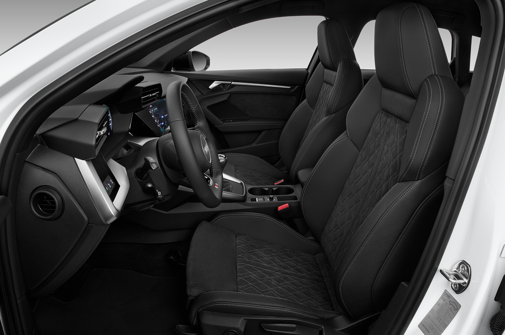 Audi A3 Sportback (Baujahr 2020) S-Line 5 Türen Vordersitze