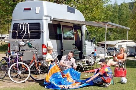 Fit für den Campingurlaub: ADAC Checkliste hilft beim Auswintern