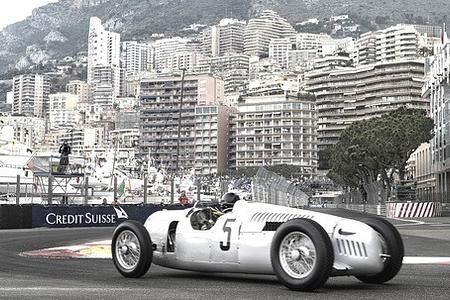 Audi Tradition mit Silberpfeilen in Monaco