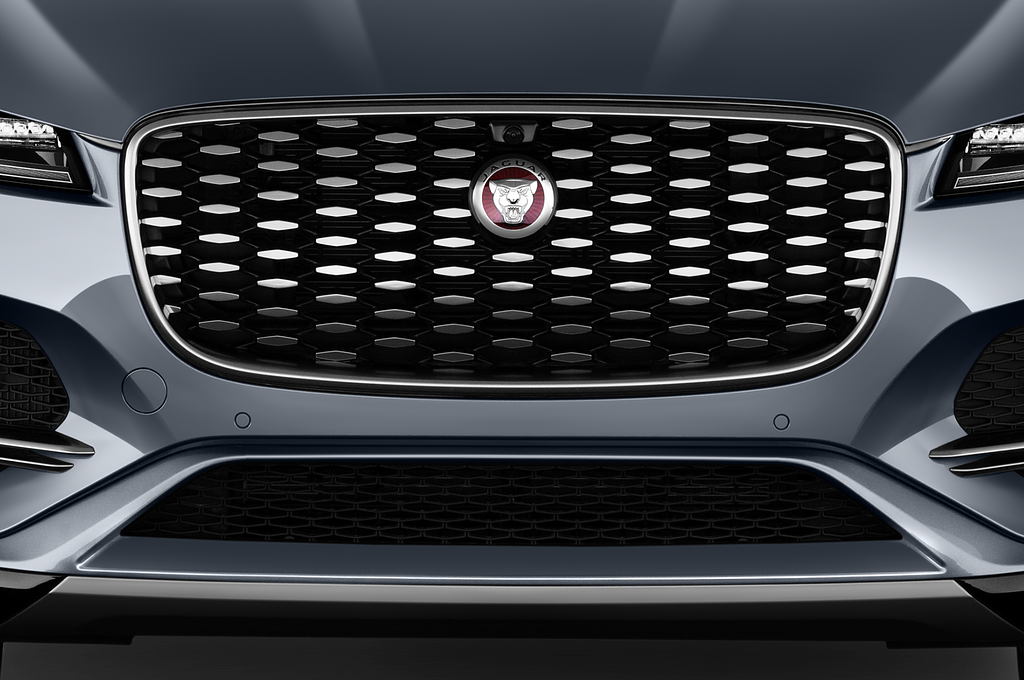 Jaguar F-Pace (Baujahr 2021) S 5 Türen Kühlergrill und Scheinwerfer