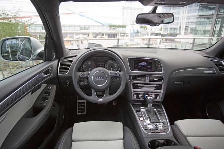 Bis zu 250 km/h schnell ist der Audi SQ5 TDI.