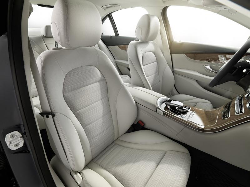Mercedes C 200 - bequeme Sitze mit teilelektrischer Bedienung