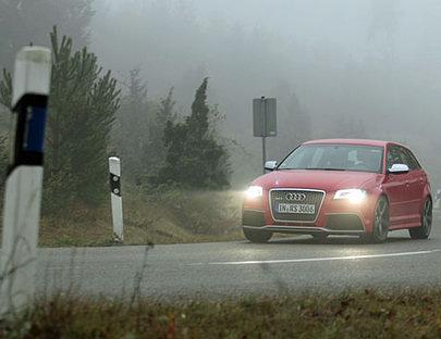 Der Ingolstädter sprintet dank Fünfzylinder-Turbo mit 340 PS. 
