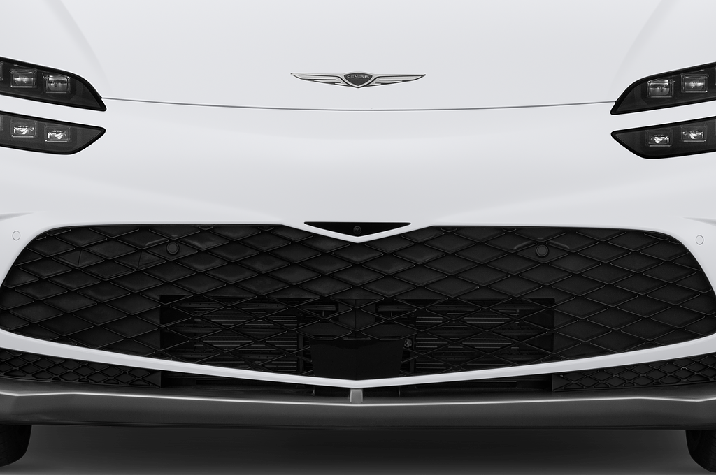 Genesis GV60 (Baujahr 2023) Sport 5 Türen Kühlergrill und Scheinwerfer