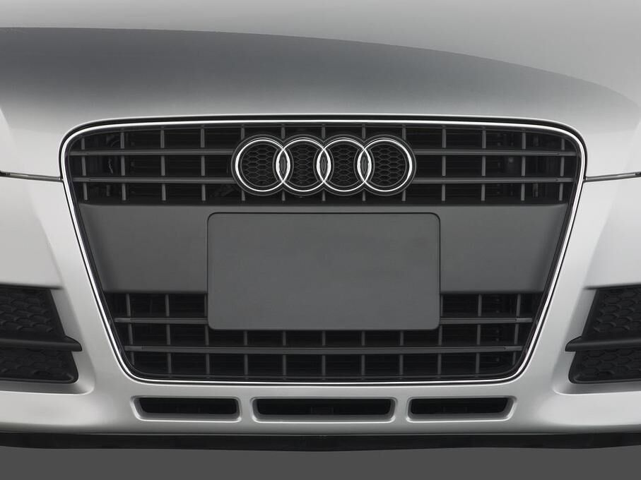 Audi TTS (Baujahr 2010) - 2 Türen Kühlergrill und Scheinwerfer