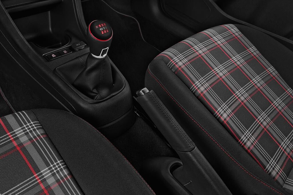 Volkswagen UP GTI (Baujahr 2018) - 3 Türen Schalthebel