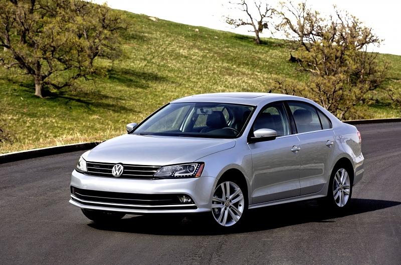 Der VW Jetta ist 4,66 Meter lang