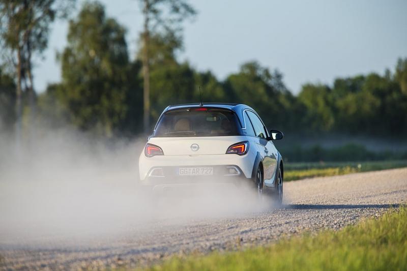 Opel Adam Rocks 1.0 - 0 auf Tempo 100 in unter zehn Sekunden