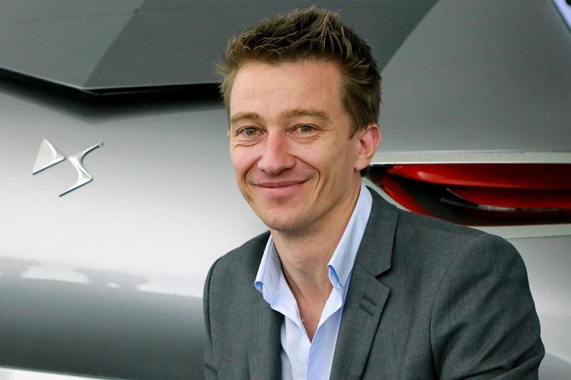 Für die äußere Hülle Zuständig: Exterior-Designer Bertrand Dantec vor der Divine DS
