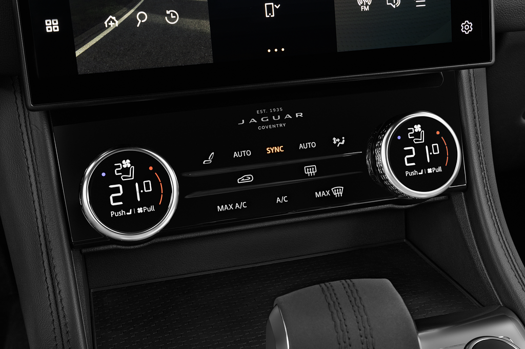 Jaguar F-Pace (Baujahr 2021) S 5 Türen Temperatur und Klimaanlage
