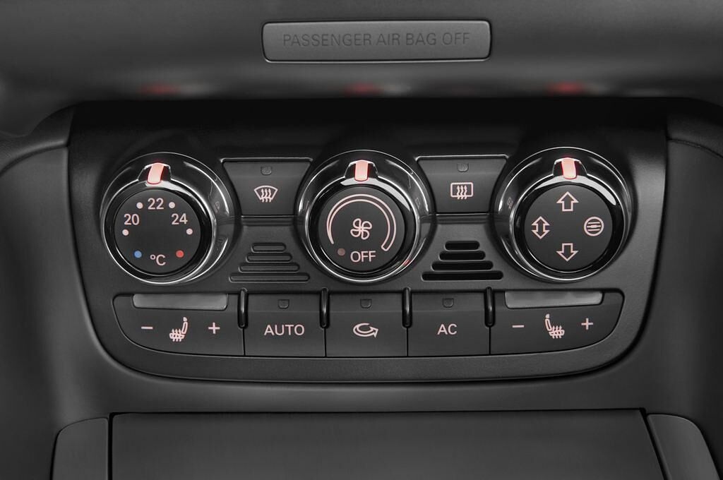 Audi TTS RS (Baujahr 2011) - 2 Türen Temperatur und Klimaanlage