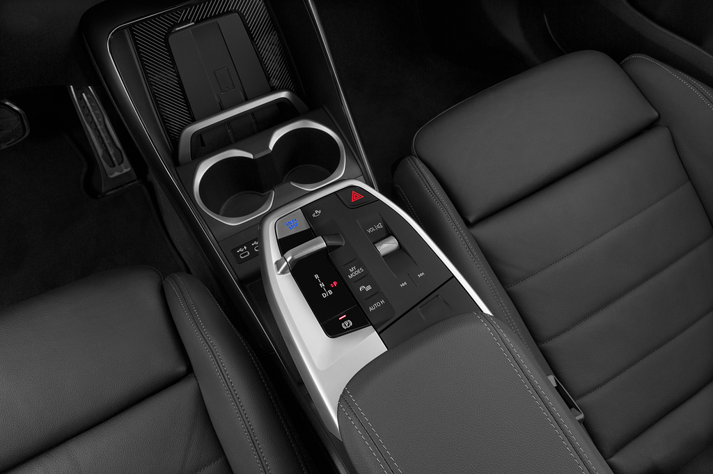 BMW iX1 (Baujahr 2023) M Sportpaket 5 Türen Schalthebel