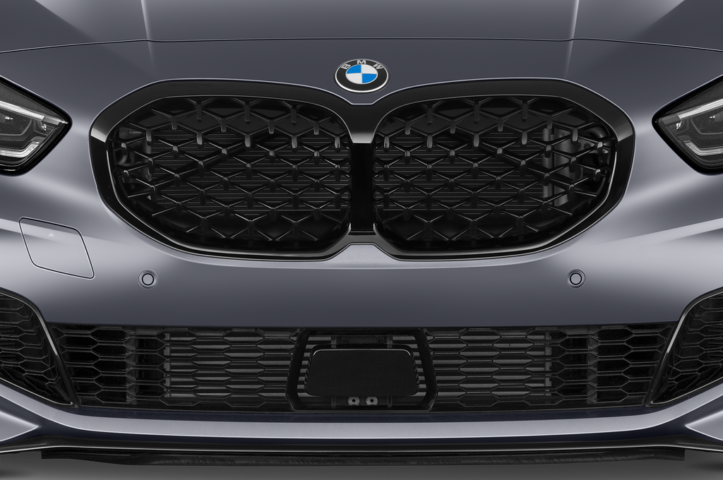 BMW M135I XDRIVE (Baujahr 2022) M135i 5 Türen Kühlergrill und Scheinwerfer