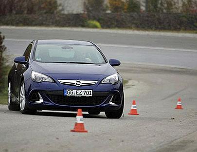 Der Opel Astra OPC kommt eher unauffällig daher. 